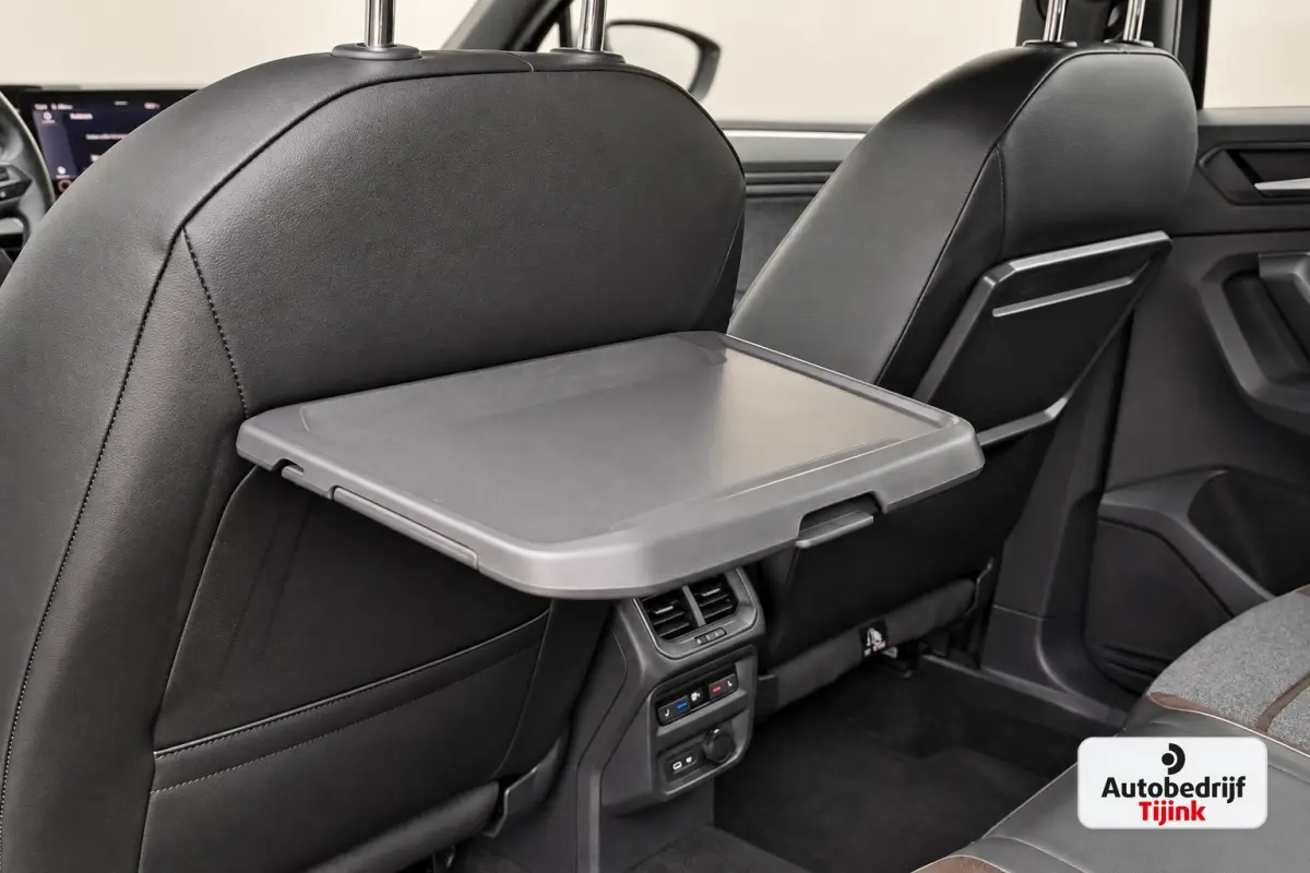 1.4 TSI e-Hybrid PHEV Xcellence | LED | Trekhaak | ACC | Stoel- en stuurverwarming | Keyless | All-seasons |