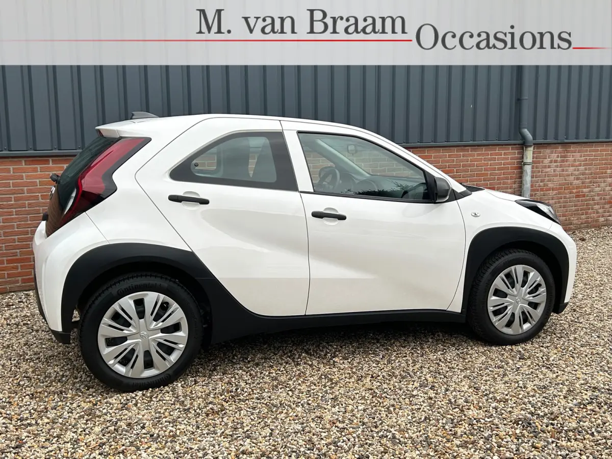 1.0 VVT-i Org-NL/Eerste eigenaar/12 maand garantie!!