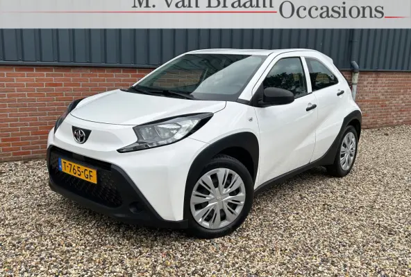 1.0 VVT-i Org-NL/Eerste eigenaar/12 maand garantie!!