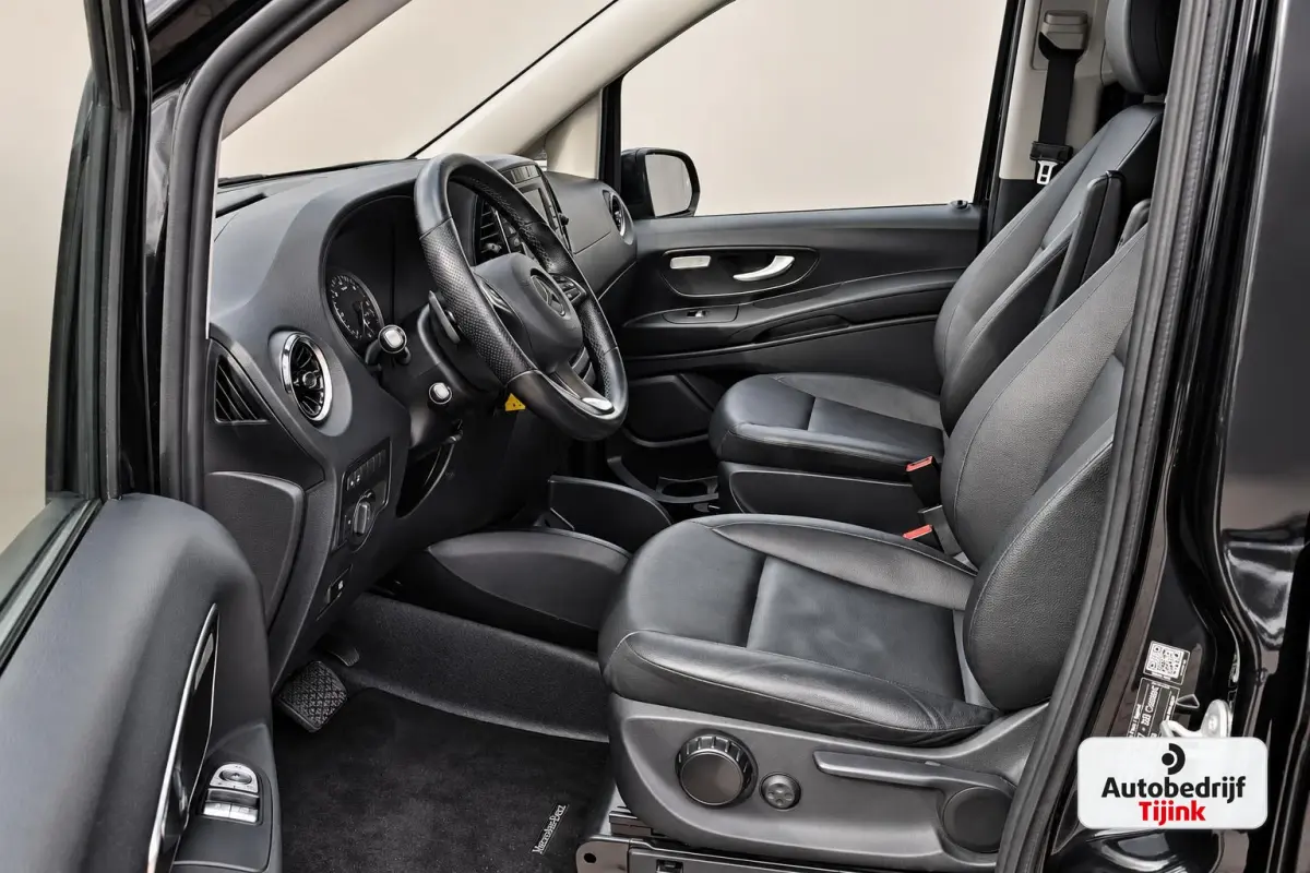 119 CDI Lang DC Sport | Automaat | LED | 2x schuifdeur | Trekhaak | Leder | Stoelverwarming | Navi | ACC | Achterdeuren |