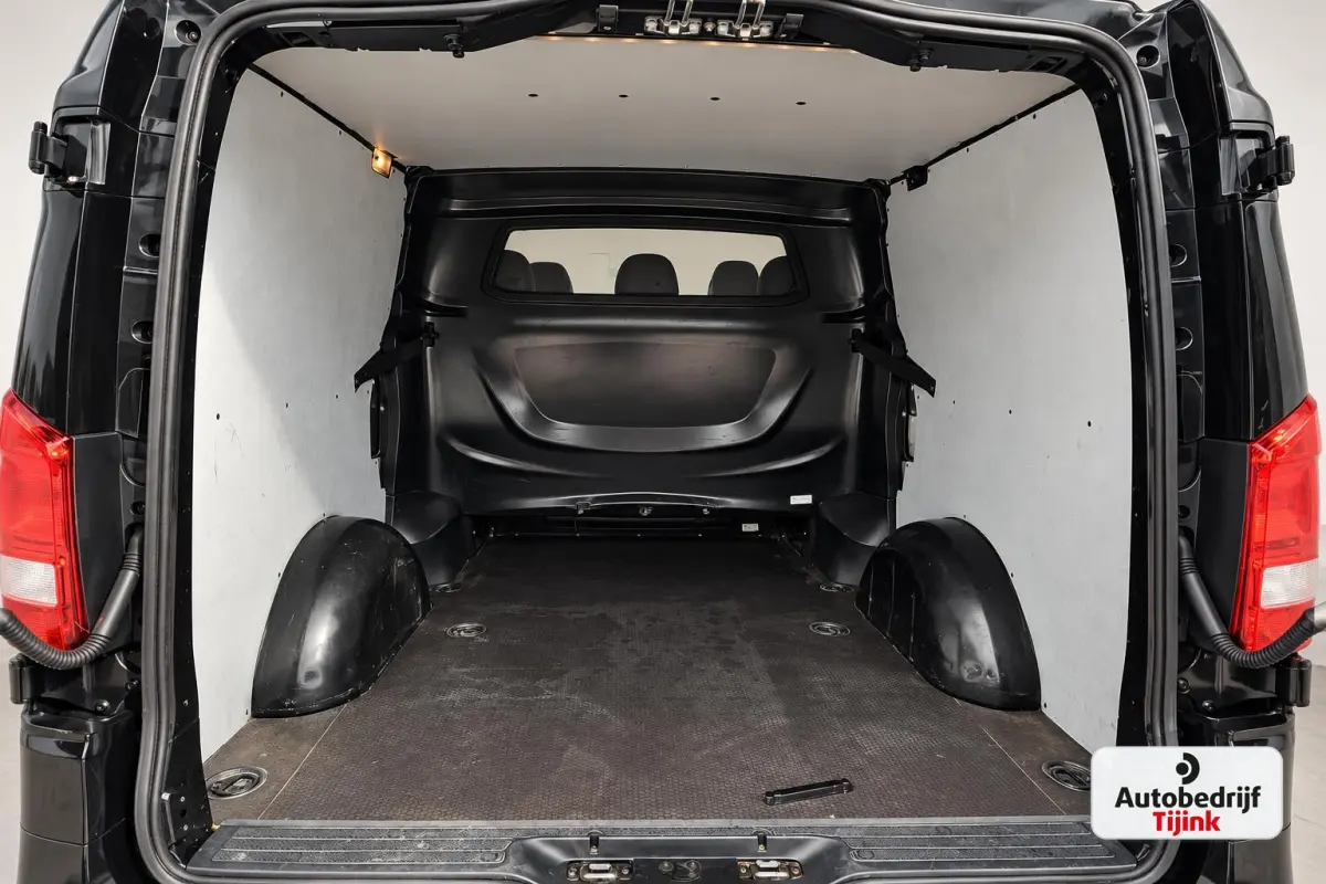 119 CDI Lang DC Sport | Automaat | LED | 2x schuifdeur | Trekhaak | Leder | Stoelverwarming | Navi | ACC | Achterdeuren |