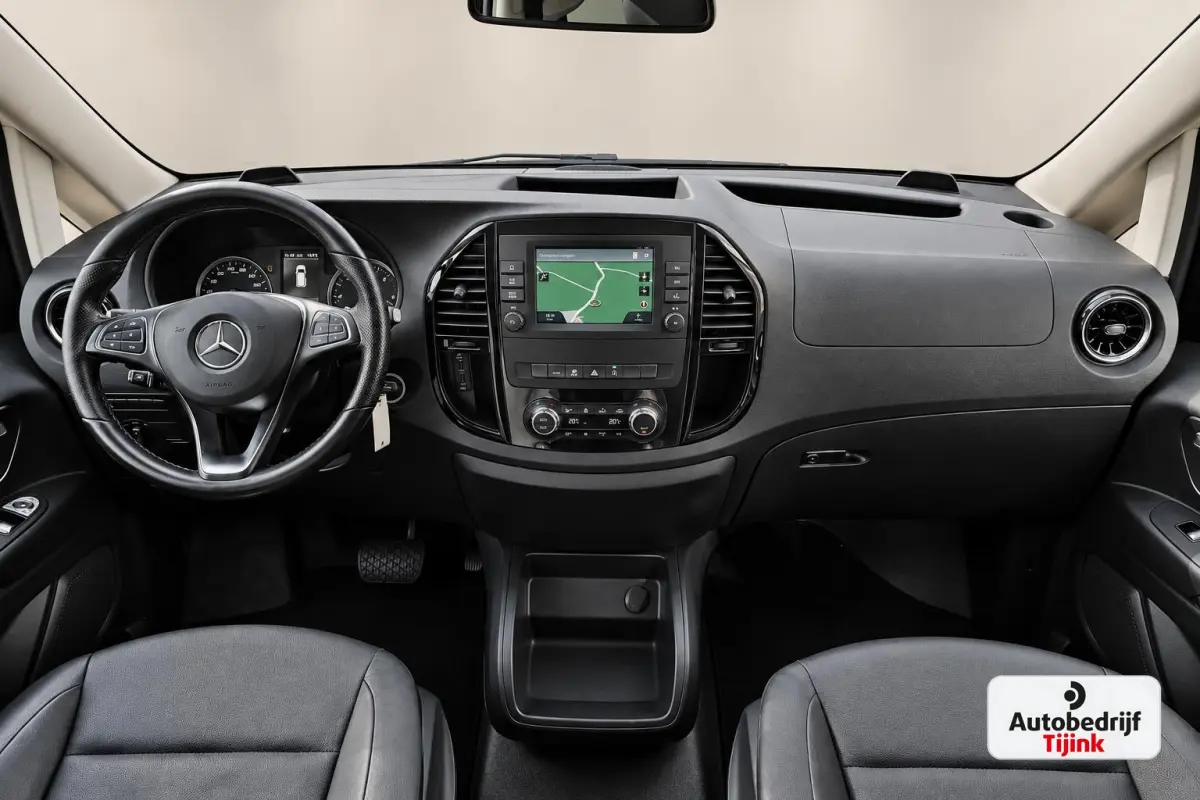 119 CDI Lang DC Sport | Automaat | LED | 2x schuifdeur | Trekhaak | Leder | Stoelverwarming | Navi | ACC | Achterdeuren |