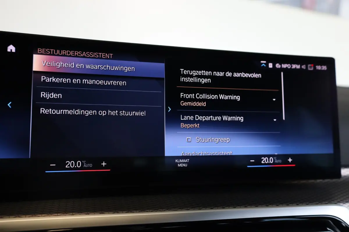 318i | M Sport | Elektrisch Verstelbare Stoelen | Stoelverwarming | HiFi Geluidssysteem | Comfort Access