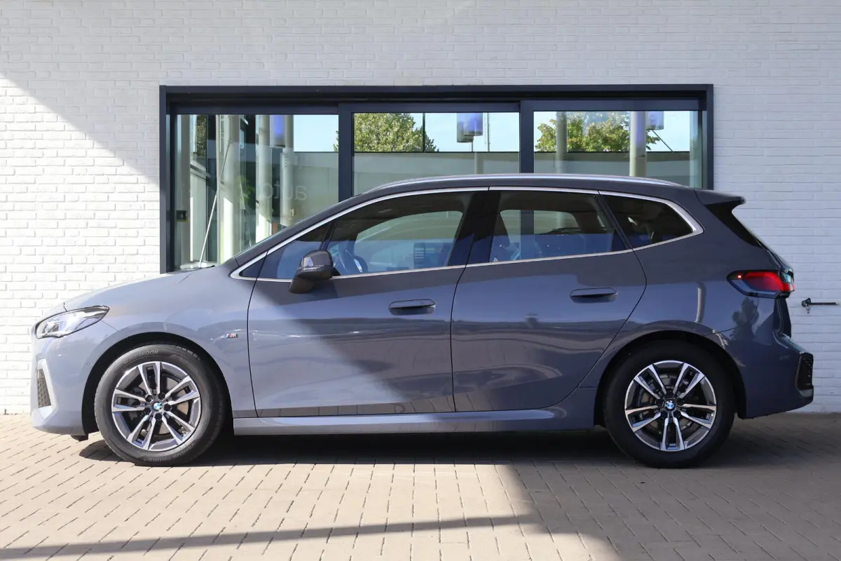 218i | M Sport | Leder | Comfort Access | Camera | Parkeersensoren | Head-Up Display