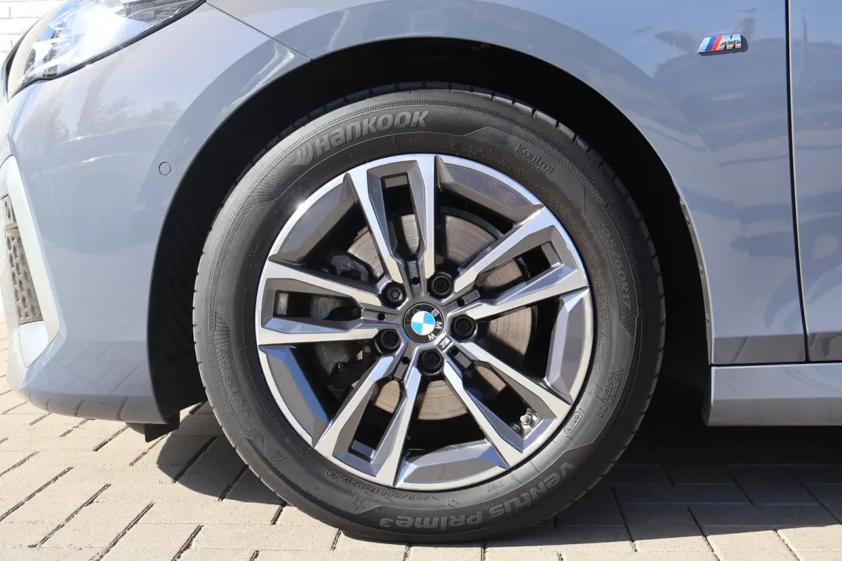 218i | M Sport | Leder | Comfort Access | Camera | Parkeersensoren | Head-Up Display
