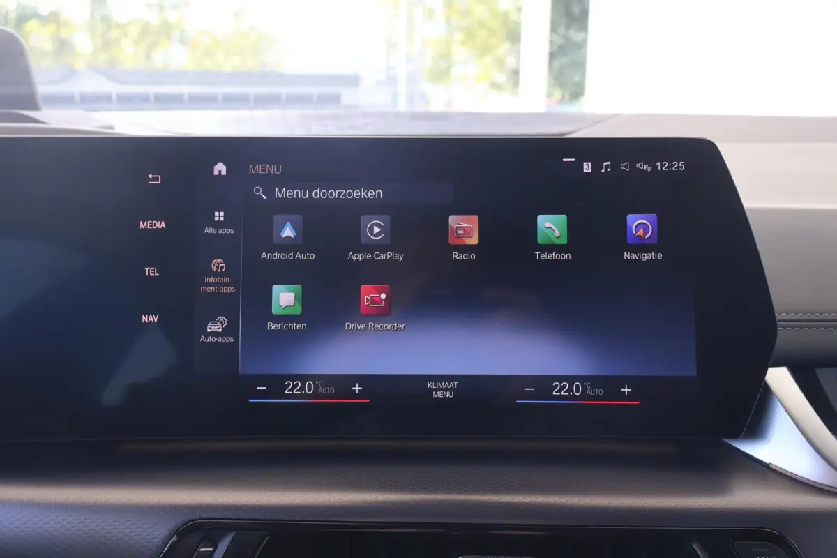 218i | M Sport | Leder | Comfort Access | Camera | Parkeersensoren | Head-Up Display