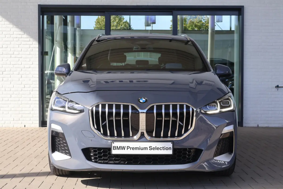 218i | M Sport | Leder | Comfort Access | Camera | Parkeersensoren | Head-Up Display