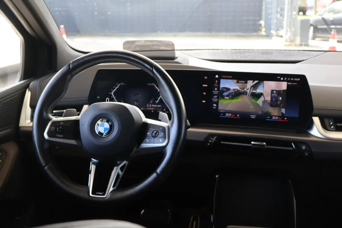 218i | M Sport | Leder | Comfort Access | Camera | Parkeersensoren | Head-Up Display