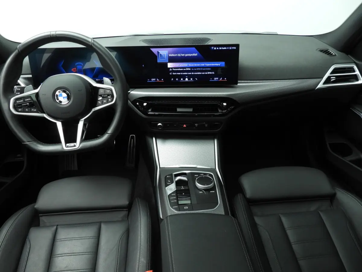 318i | M-Sportpakket | LED | Leder | Trekhaak | Panoramadak | Stoelverwarming | DAB | Alu 18 inch