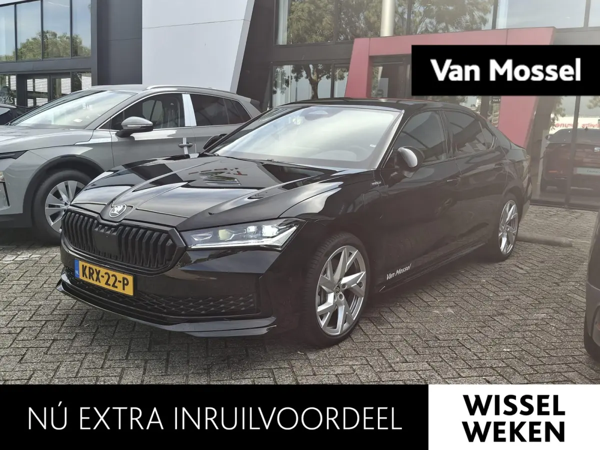1.5 TSI PHEV Sportline Business 272 pk | Automaat | LED | Trekhaak | Achteruitrijcamera | Climate Control | Navigatie | Adaptive Cruise Control | Parkeersensoren | Privacy Glass | Stoelverwa