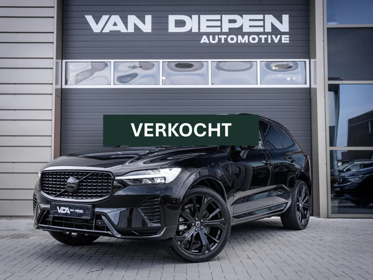 2.0 T6 Plug-in hybrid AWD Plus Black Edition l Pano l Trekh l H/Kardon l Memory
