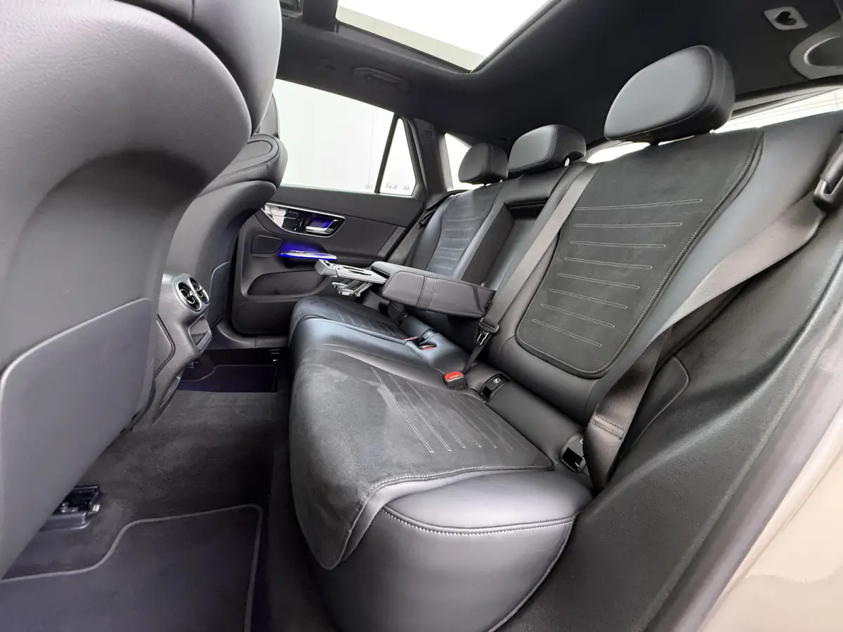 AMG 4Matic // SoH 99% // Panoramadak // Trekhaak // Achterbank Verwarming // 360 Camera // Memory // Carplay // Night Pakket