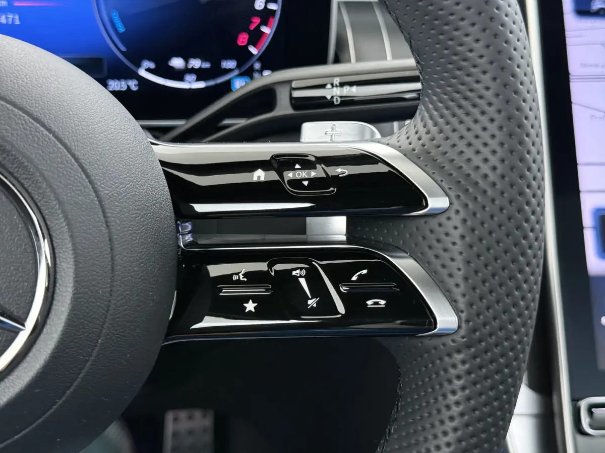 AMG 4Matic // SoH 99% // Panoramadak // Trekhaak // Achterbank Verwarming // 360 Camera // Memory // Carplay // Night Pakket