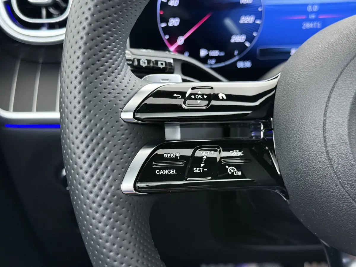 AMG 4Matic // SoH 99% // Panoramadak // Trekhaak // Achterbank Verwarming // 360 Camera // Memory // Carplay // Night Pakket