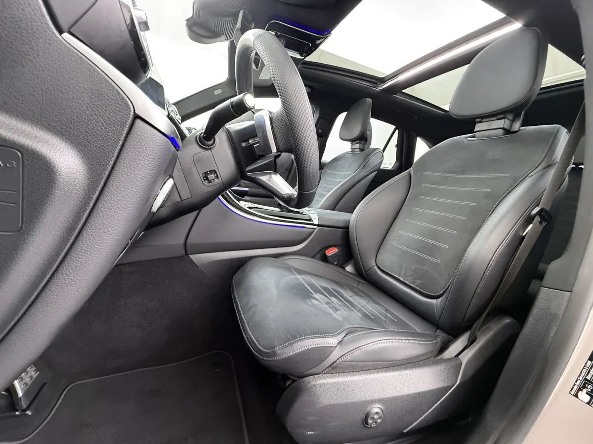 AMG 4Matic // SoH 99% // Panoramadak // Trekhaak // Achterbank Verwarming // 360 Camera // Memory // Carplay // Night Pakket