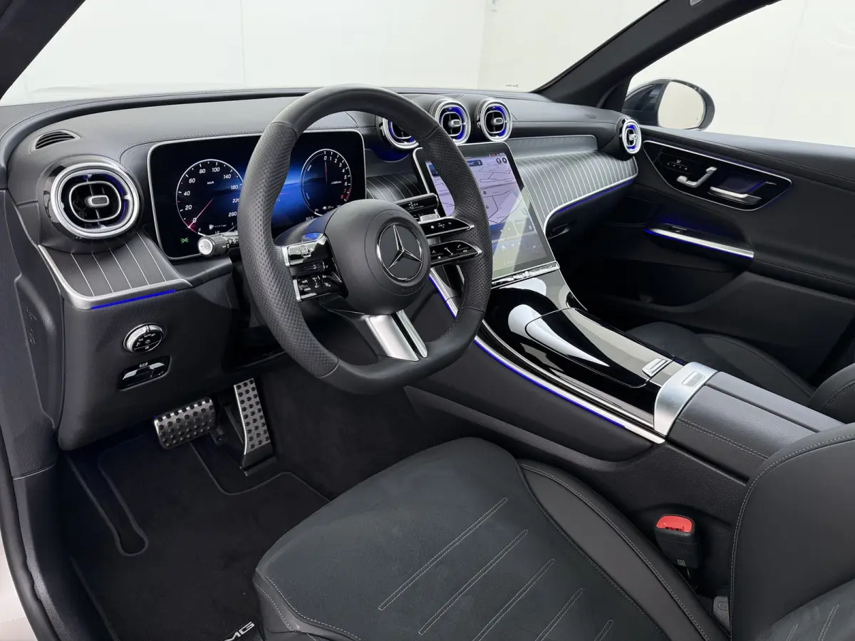 AMG 4Matic // SoH 99% // Panoramadak // Trekhaak // Achterbank Verwarming // 360 Camera // Memory // Carplay // Night Pakket