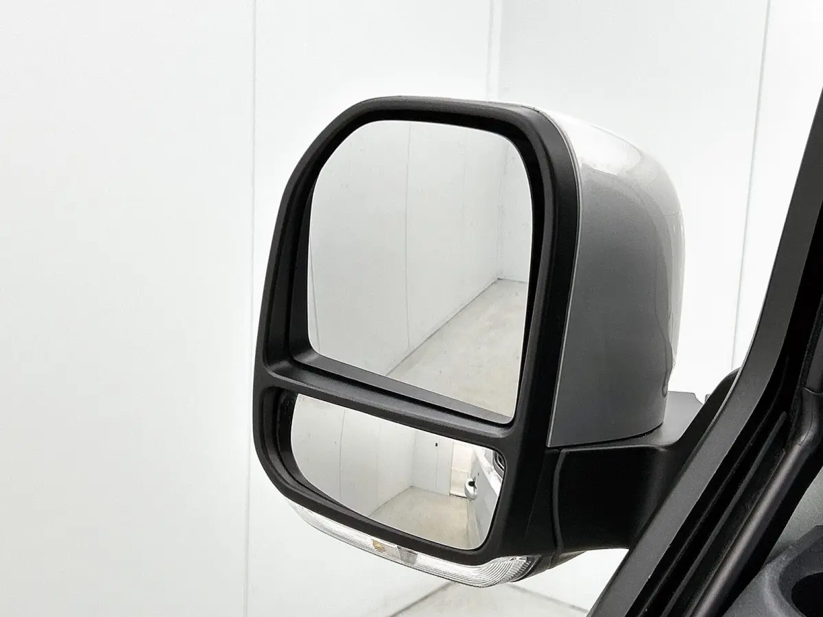 280 2.0 TDCI L1H1 Limited | 5 jaar Fabrieksgarantie! | Trekhaak | LED | Keyless | Stoelverwarming
