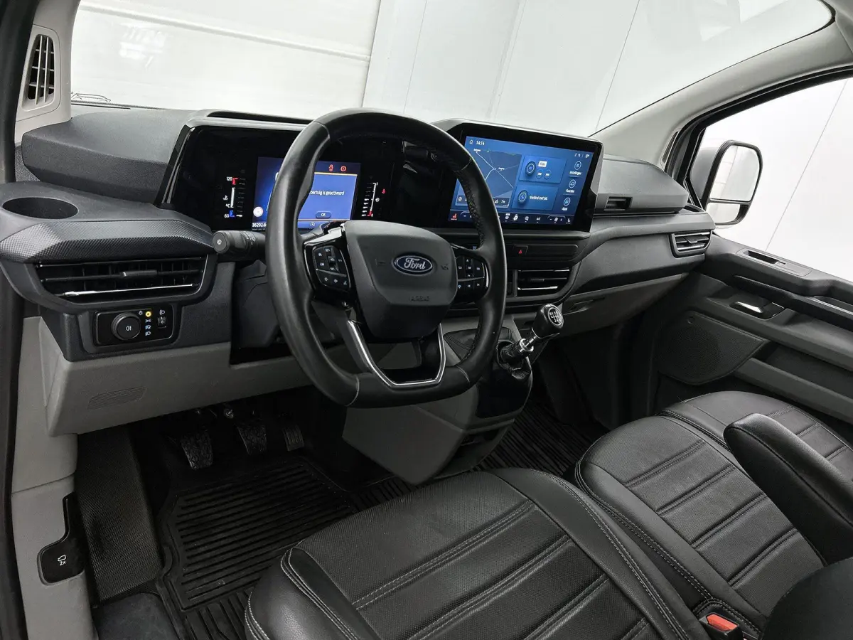 280 2.0 TDCI L1H1 Limited | 5 jaar Fabrieksgarantie! | Trekhaak | LED | Keyless | Stoelverwarming