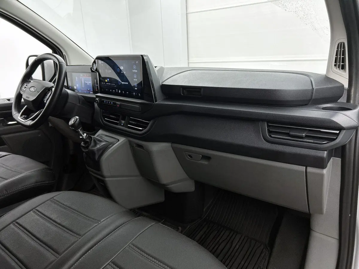 280 2.0 TDCI L1H1 Limited | 5 jaar Fabrieksgarantie! | Trekhaak | LED | Keyless | Stoelverwarming