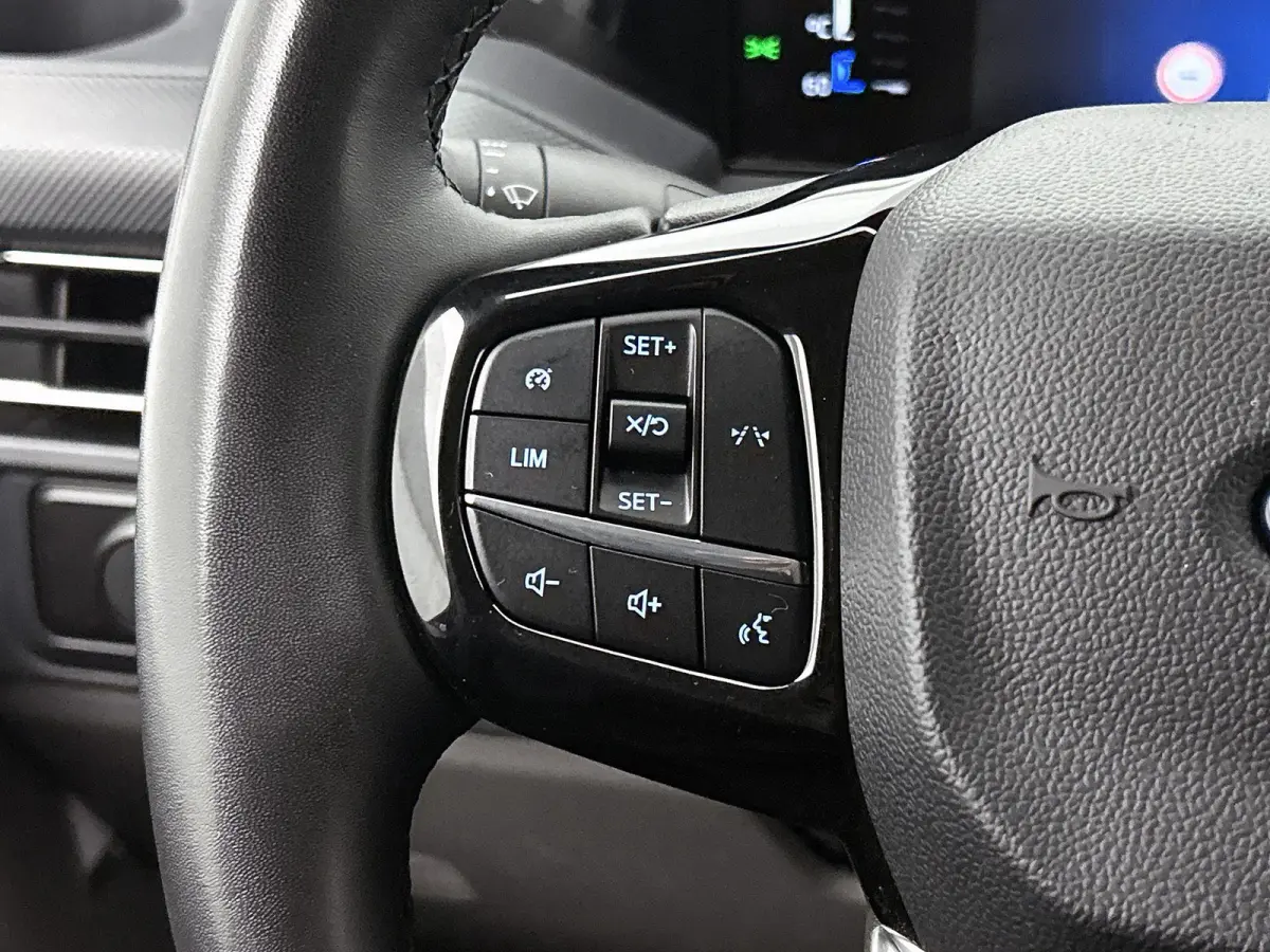 280 2.0 TDCI L1H1 Limited | 5 jaar Fabrieksgarantie! | Trekhaak | LED | Keyless | Stoelverwarming