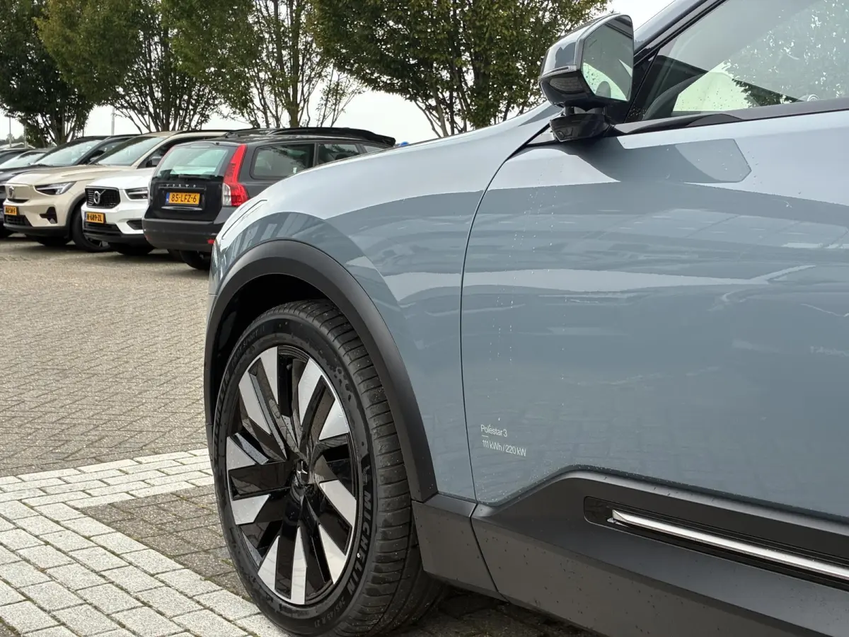 Long range Single motor Pilot Plus 111 kWh |Nappa Leder Zinc|HUD|Bowers&Wilkins|