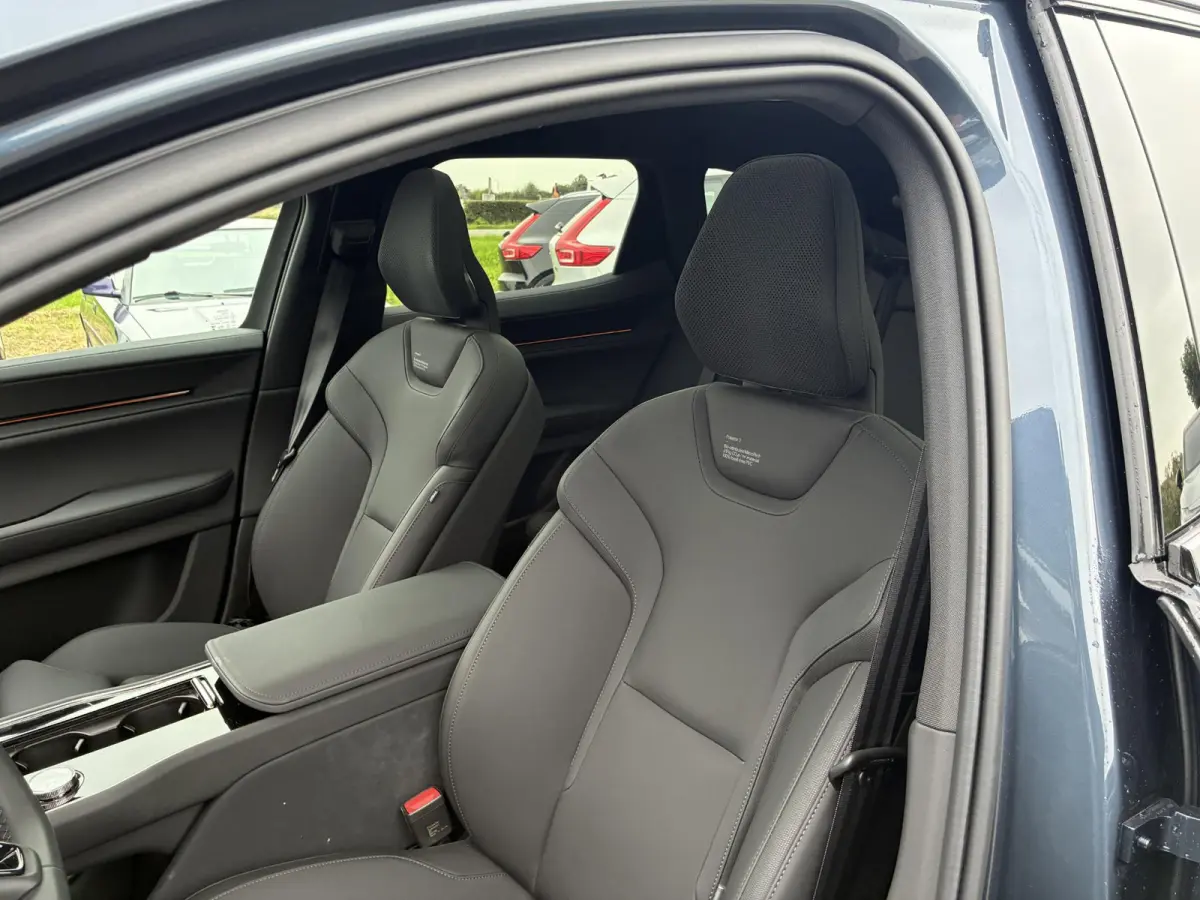 Long range Dual motor Pilot Plus 111 kWh HUD|Bowers&Wilkins|Microtech|