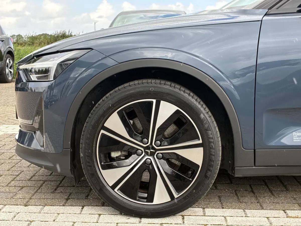 Standard Range Single Motor 69 kWh | Elektrisch verstelbare stoelen | Stoelverwarming