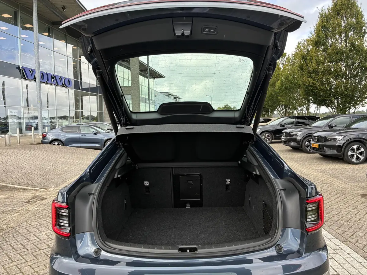 Standard Range Single Motor 69 kWh | Elektrisch verstelbare stoelen | Stoelverwarming