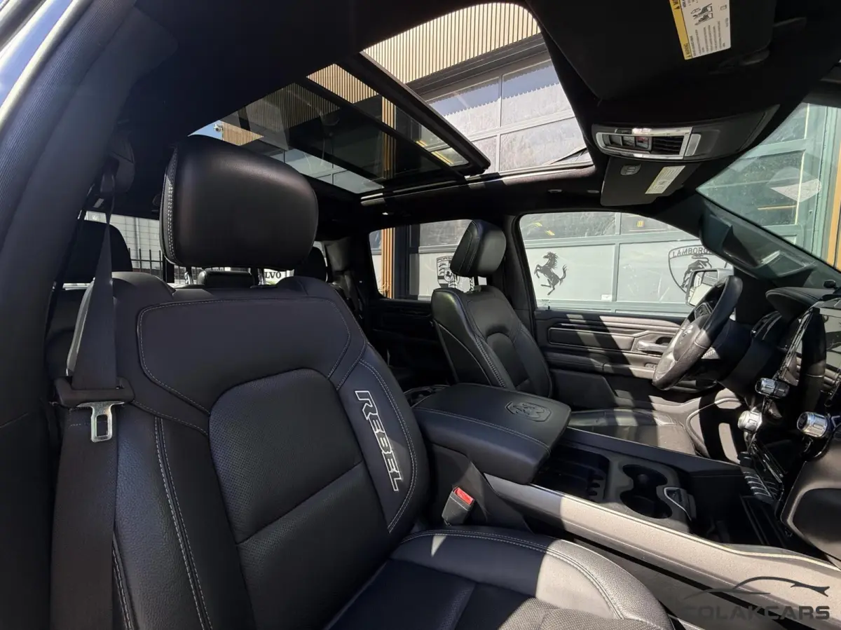 1500 4X4 5.7 V8 Crew Laramie-Pano Rebel-Garantie!