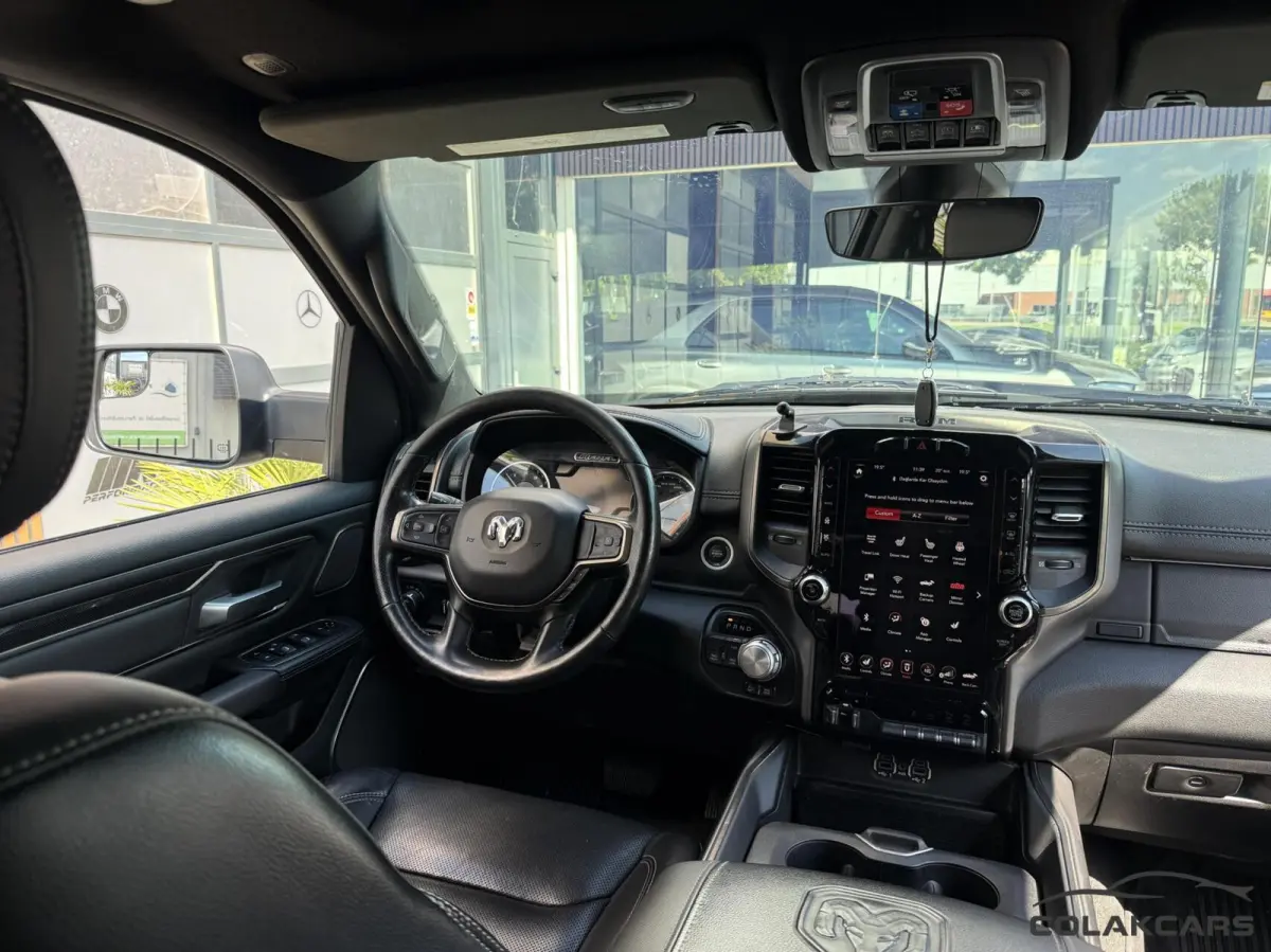 1500 4X4 5.7 V8 Crew Laramie-Pano Rebel-Garantie!