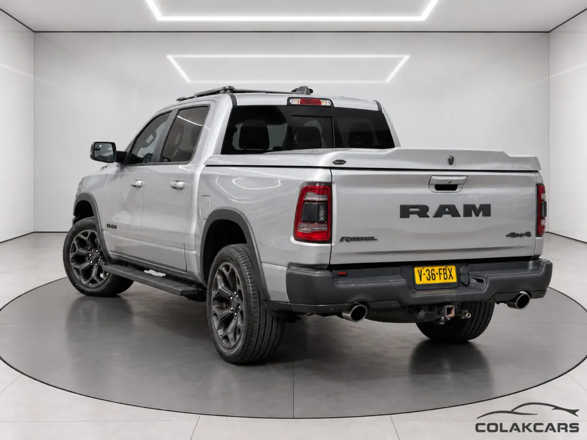 1500 4X4 5.7 V8 Crew Laramie-Pano Rebel-Garantie!