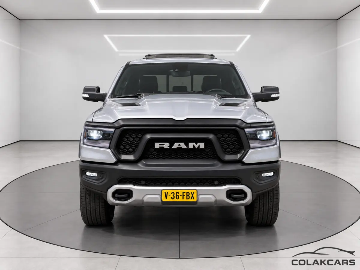 1500 4X4 5.7 V8 Crew Laramie-Pano Rebel-Garantie!