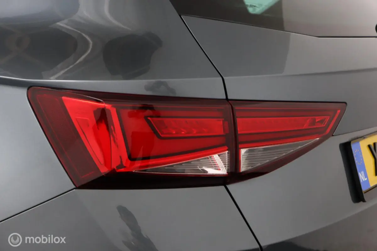 1.4 EcoTSI FR Business Intense DSG / PANO / LEDER / LUXE UITVOERING