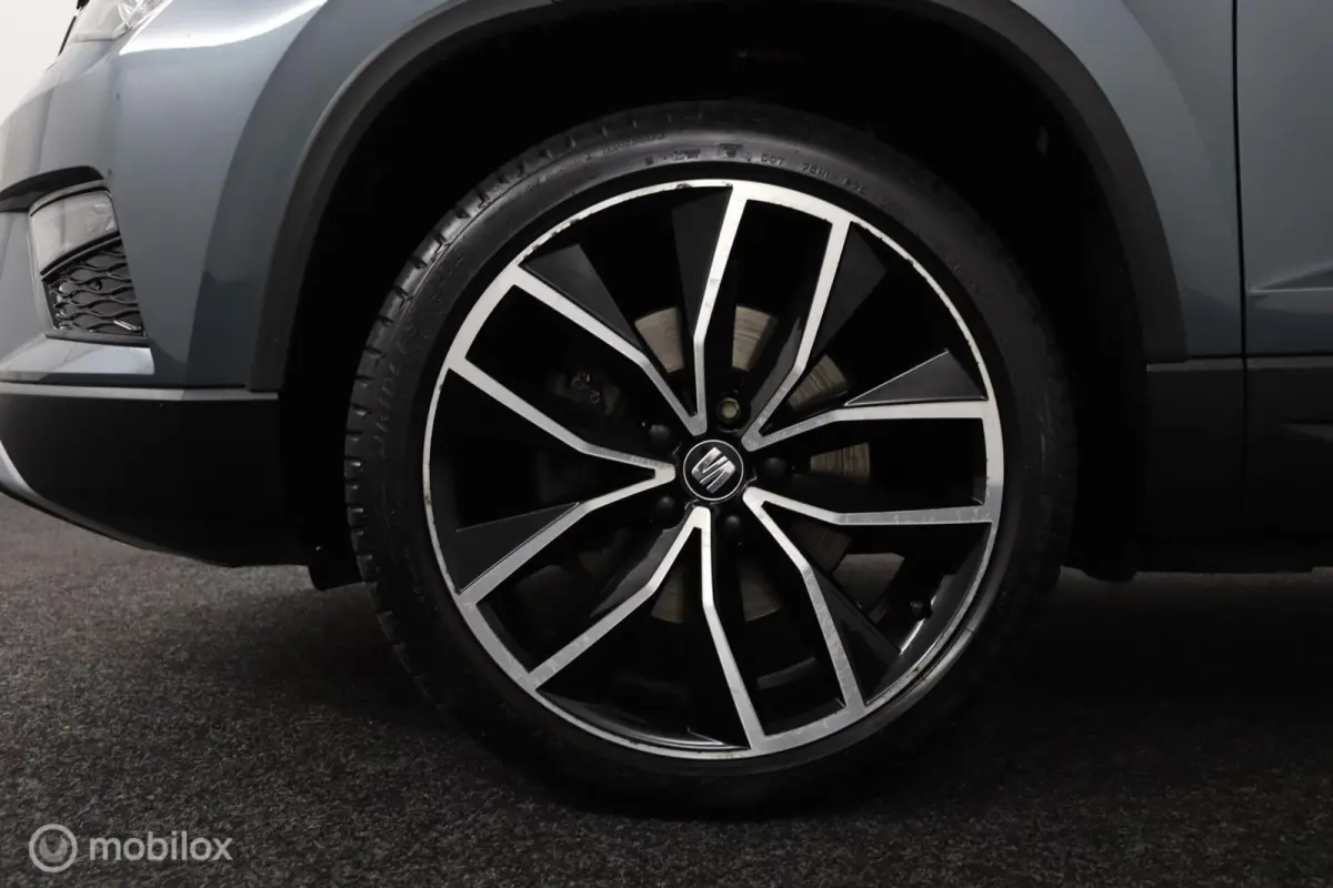 1.4 EcoTSI FR Business Intense DSG / PANO / LEDER / LUXE UITVOERING