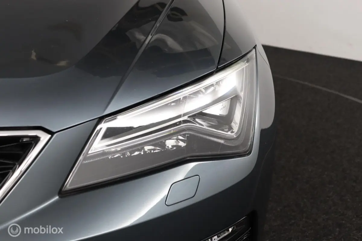 1.4 EcoTSI FR Business Intense DSG / PANO / LEDER / LUXE UITVOERING