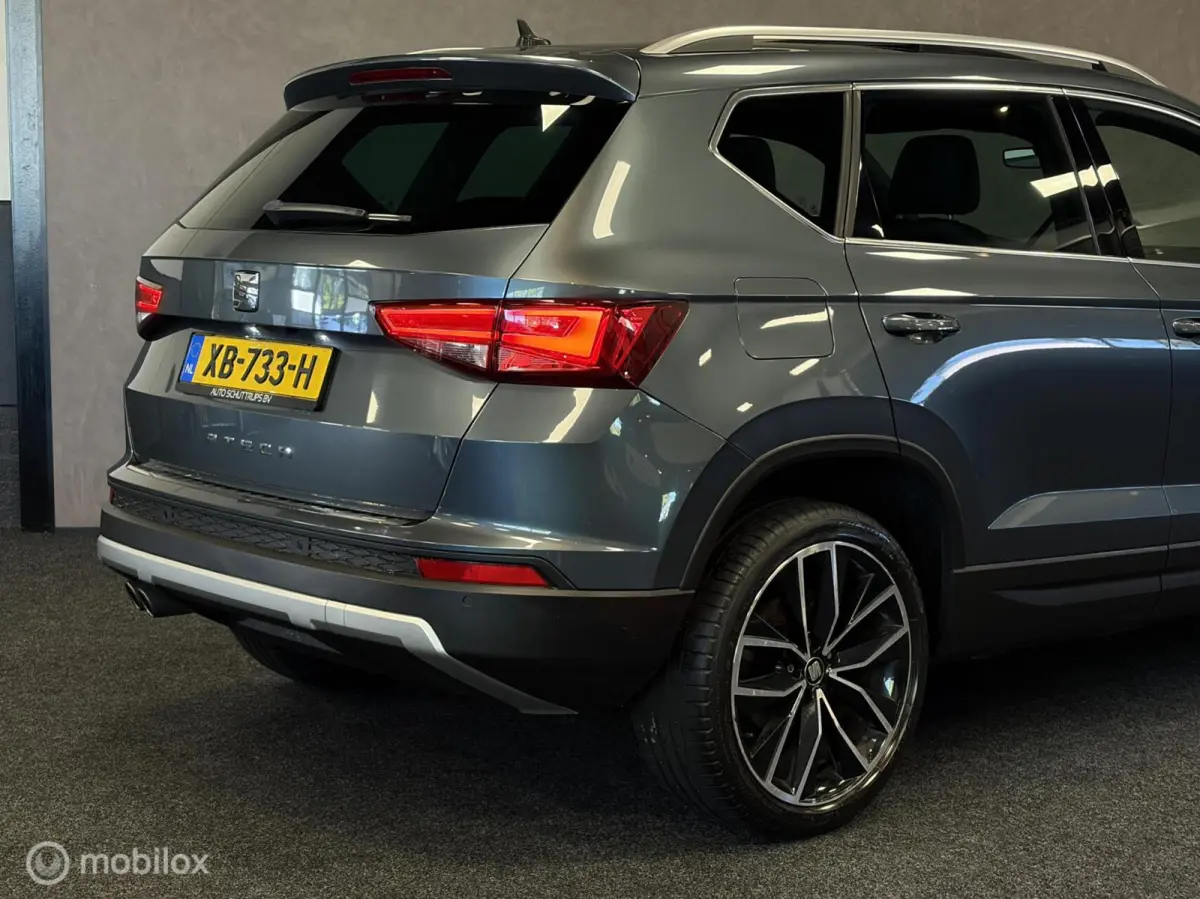 1.4 EcoTSI FR Business Intense DSG / PANO / LEDER / LUXE UITVOERING