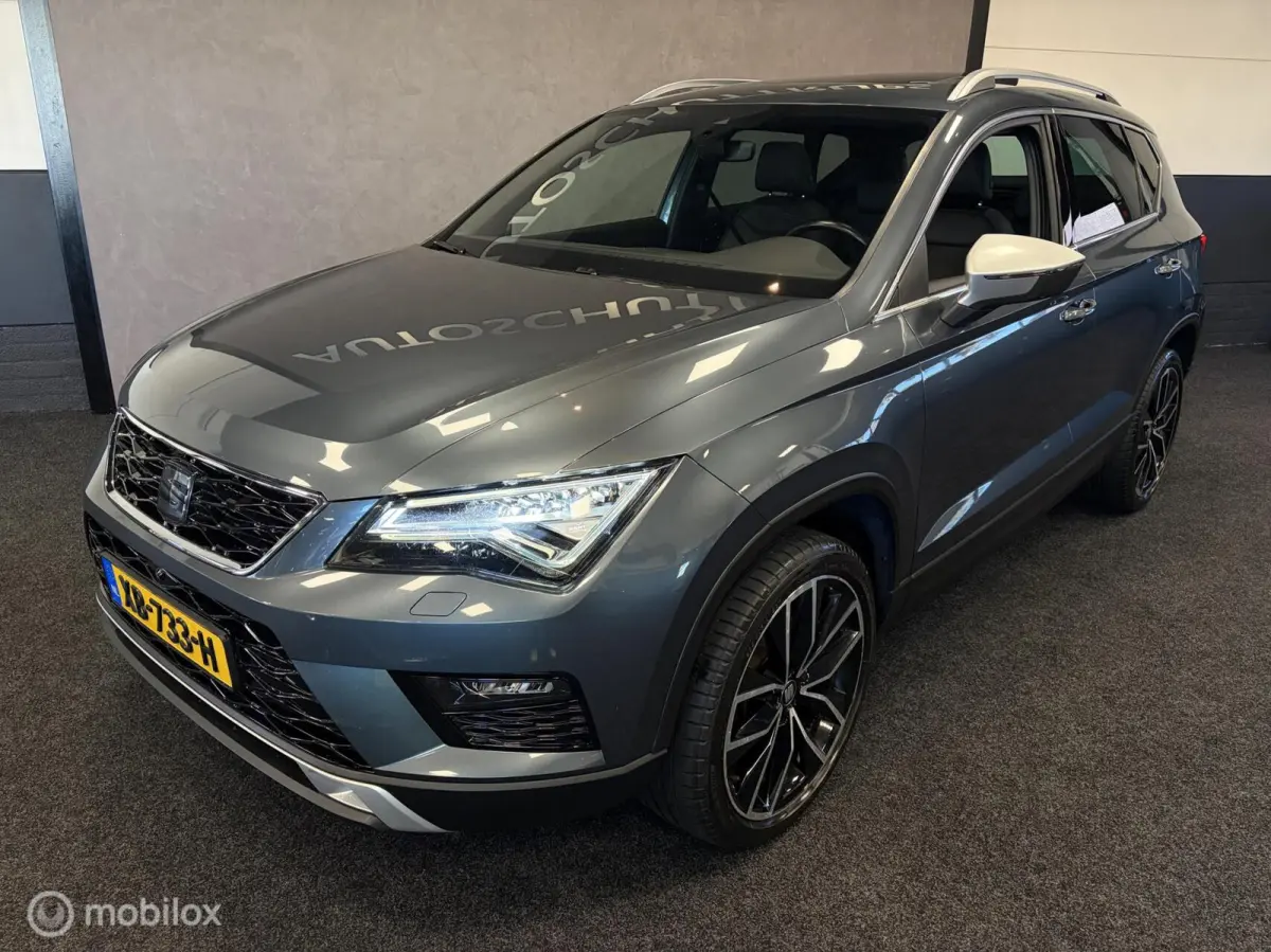 1.4 EcoTSI FR Business Intense DSG / PANO / LEDER / LUXE UITVOERING