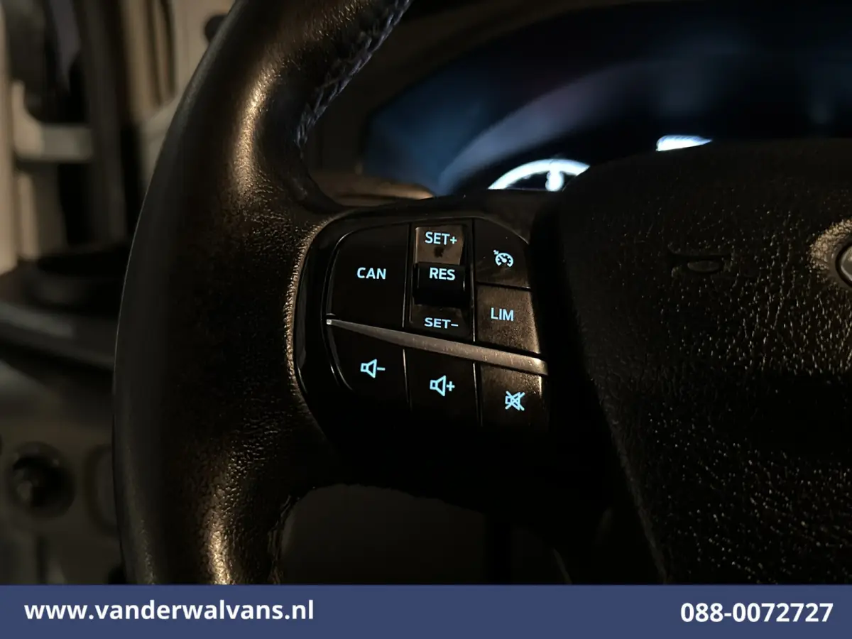 2.0 TDCI 131pk Bakwagen 1103kg laadvermogen Laadklep Zijdeur Euro6 Airco | Navigatie | Camera | Apple Carplay Android Auto, Cruisecontrol, Stoelverwarming