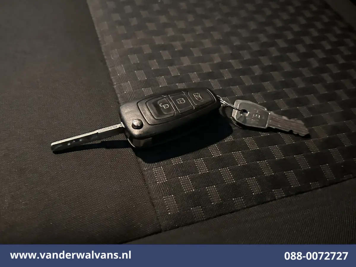 2.0 TDCI 131pk Bakwagen 1103kg laadvermogen Laadklep Zijdeur Euro6 Airco | Navigatie | Camera | Apple Carplay Android Auto, Cruisecontrol, Stoelverwarming