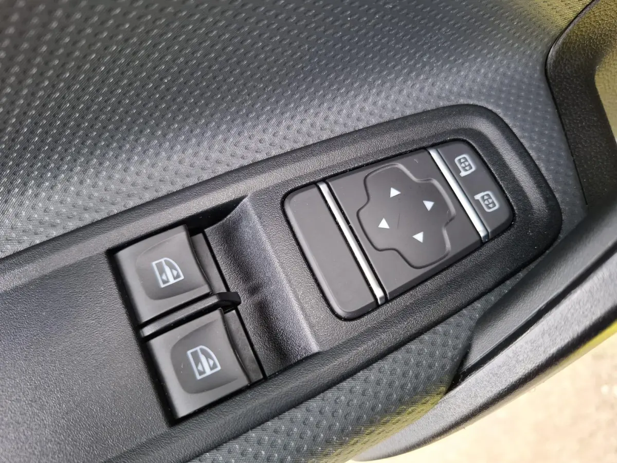 110 CDI L1 Pro AIRCO / CRUISE CONTROLE / CAMERA / NAVI / TREKHAAK