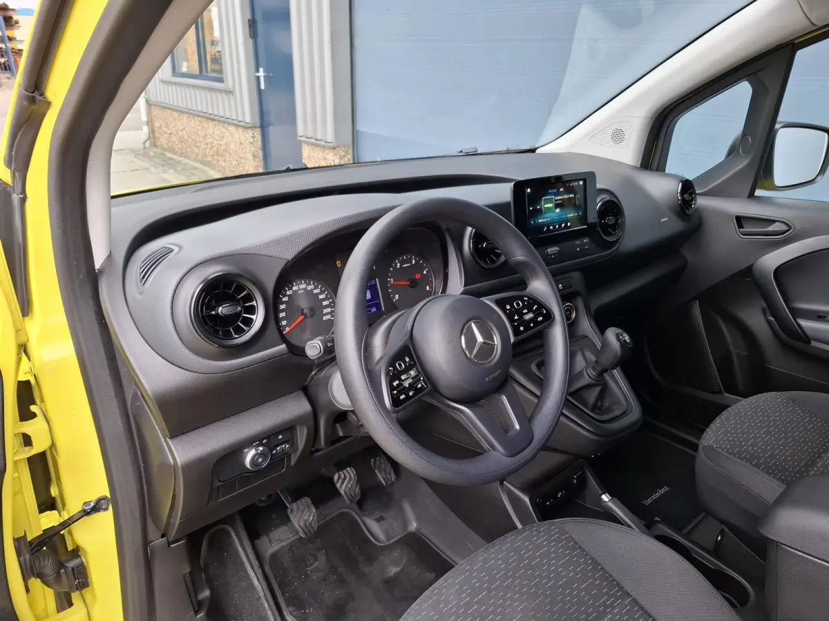 110 CDI L1 Pro AIRCO / CRUISE CONTROLE / CAMERA / NAVI / TREKHAAK