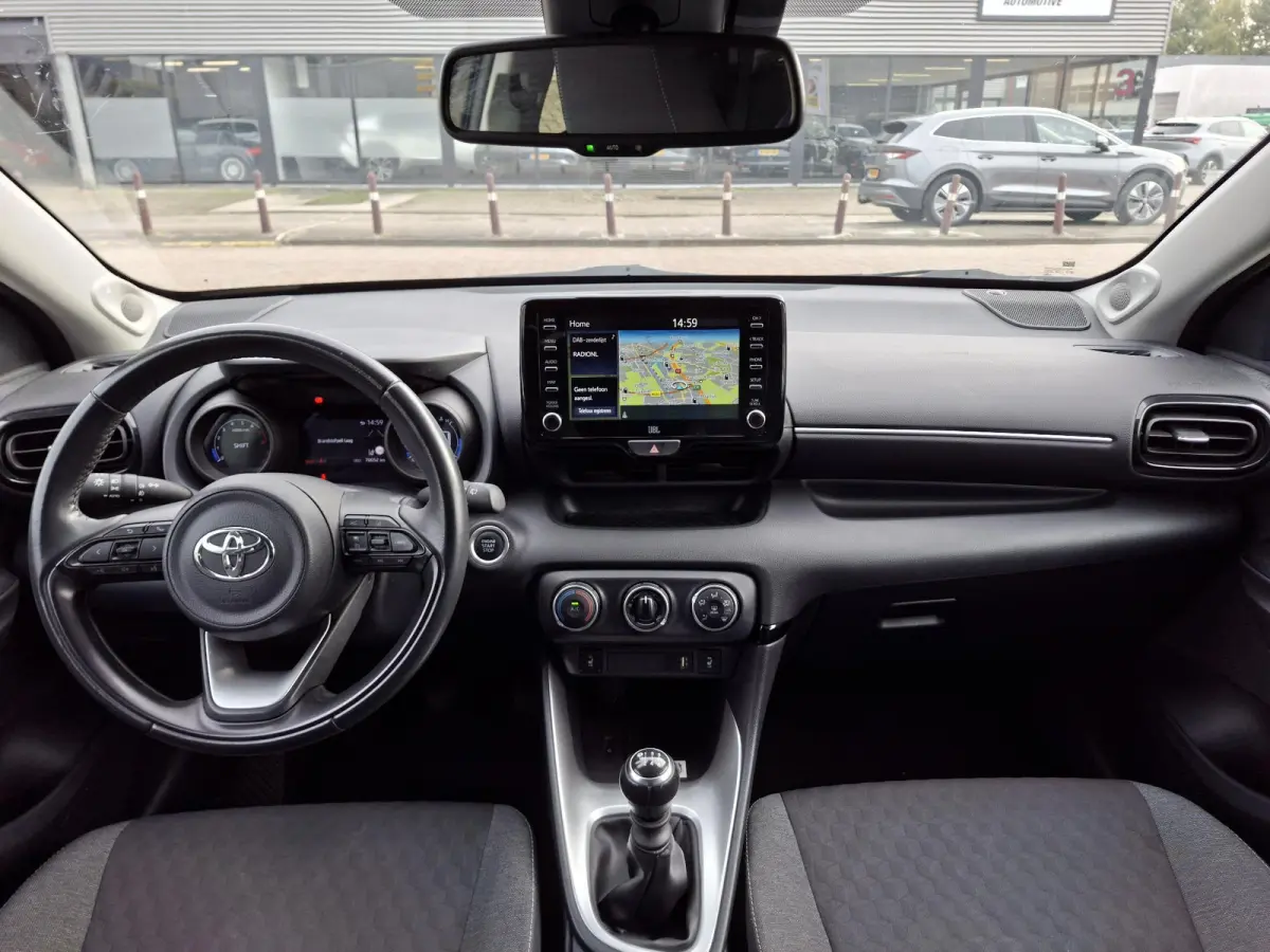 1.5 VVT-i Style Garantie tot 6-2031! /Carplay/Adaptive Cruise/Full-LED/JBL/Camera/Privacy Glass