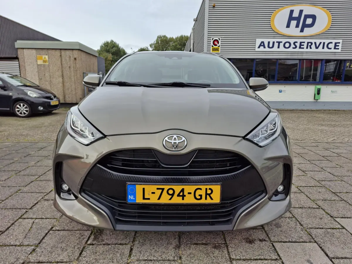 1.5 VVT-i Style Garantie tot 6-2031! /Carplay/Adaptive Cruise/Full-LED/JBL/Camera/Privacy Glass