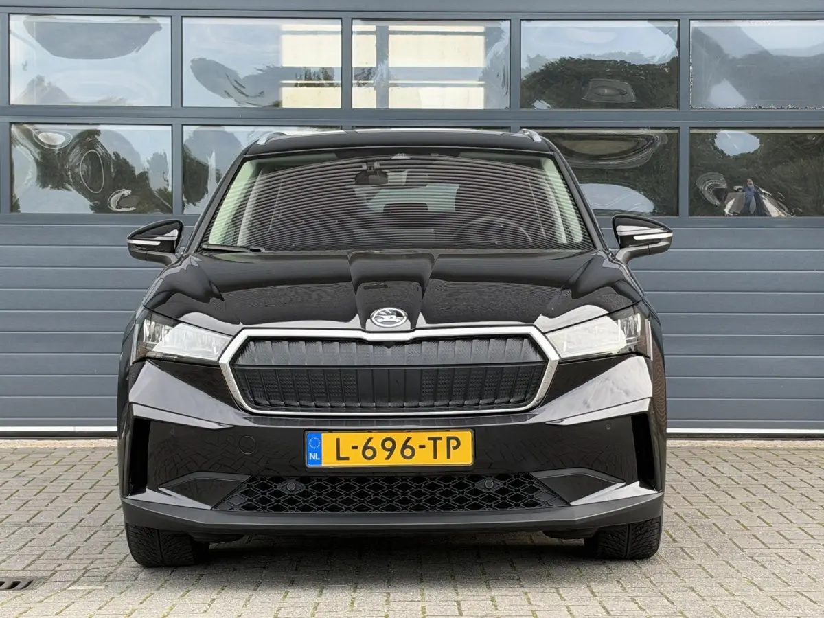 80 (95% SOH) I GROOT ACCUPAKKET I STOELVERWARMING I P-CAMERA I LEDEREN INTERIEUR