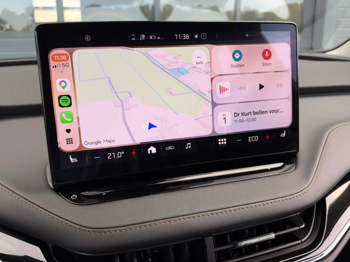 80 (95% SOH) I GROOT ACCUPAKKET I STOELVERWARMING I P-CAMERA I LEDEREN INTERIEUR