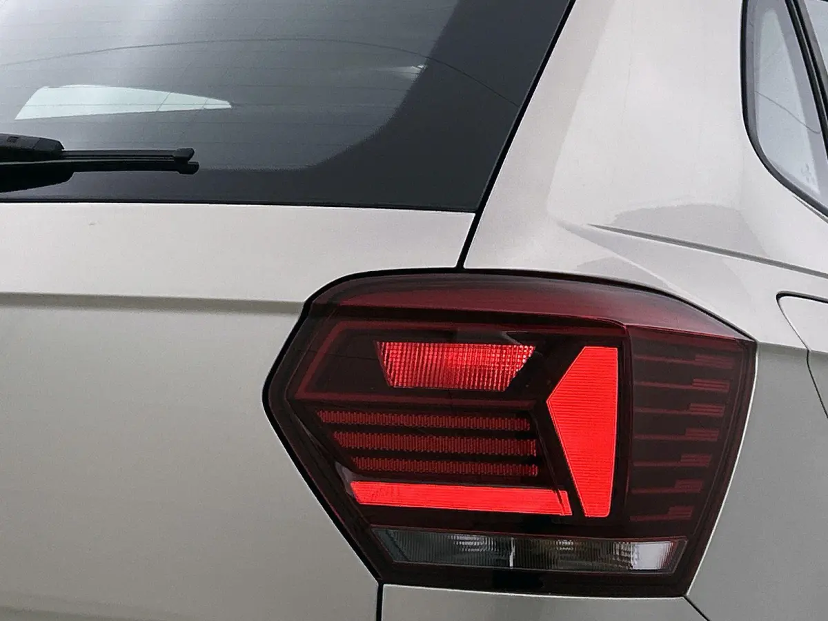 1.0 TSI Comfortline 95 PK | Automaat | Airco | Adaptive Cruise Control | Apple Carplay & Android auto | Panoramadak | Achteruitrijcamera |