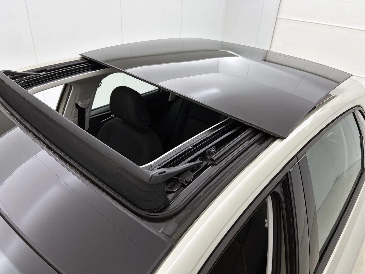 1.0 TSI Comfortline 95 PK | Automaat | Airco | Adaptive Cruise Control | Apple Carplay & Android auto | Panoramadak | Achteruitrijcamera |