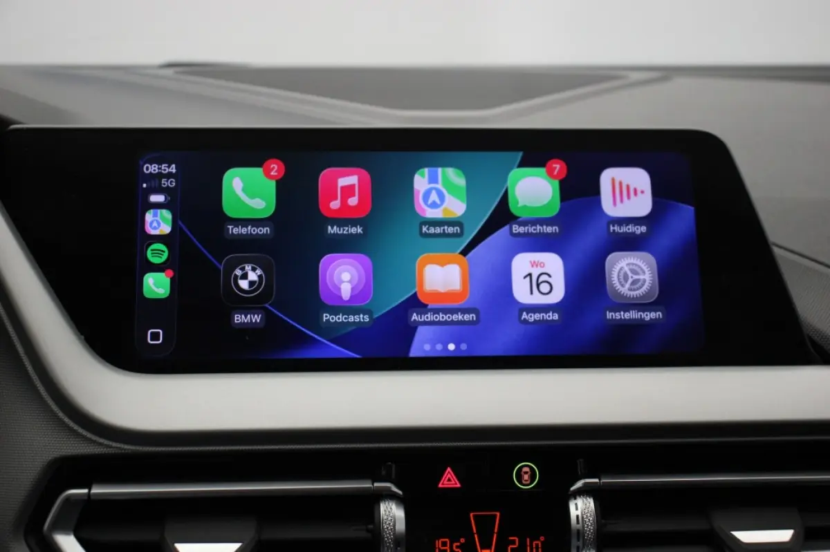 118i Business Edition Automaat - Digitaal Cockpit, Carplay, Clima, Stoelverw.