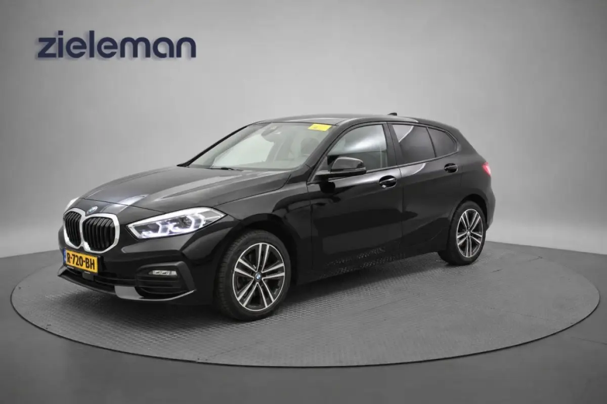 118i Business Edition Automaat - Digitaal Cockpit, Carplay, Clima, Stoelverw.