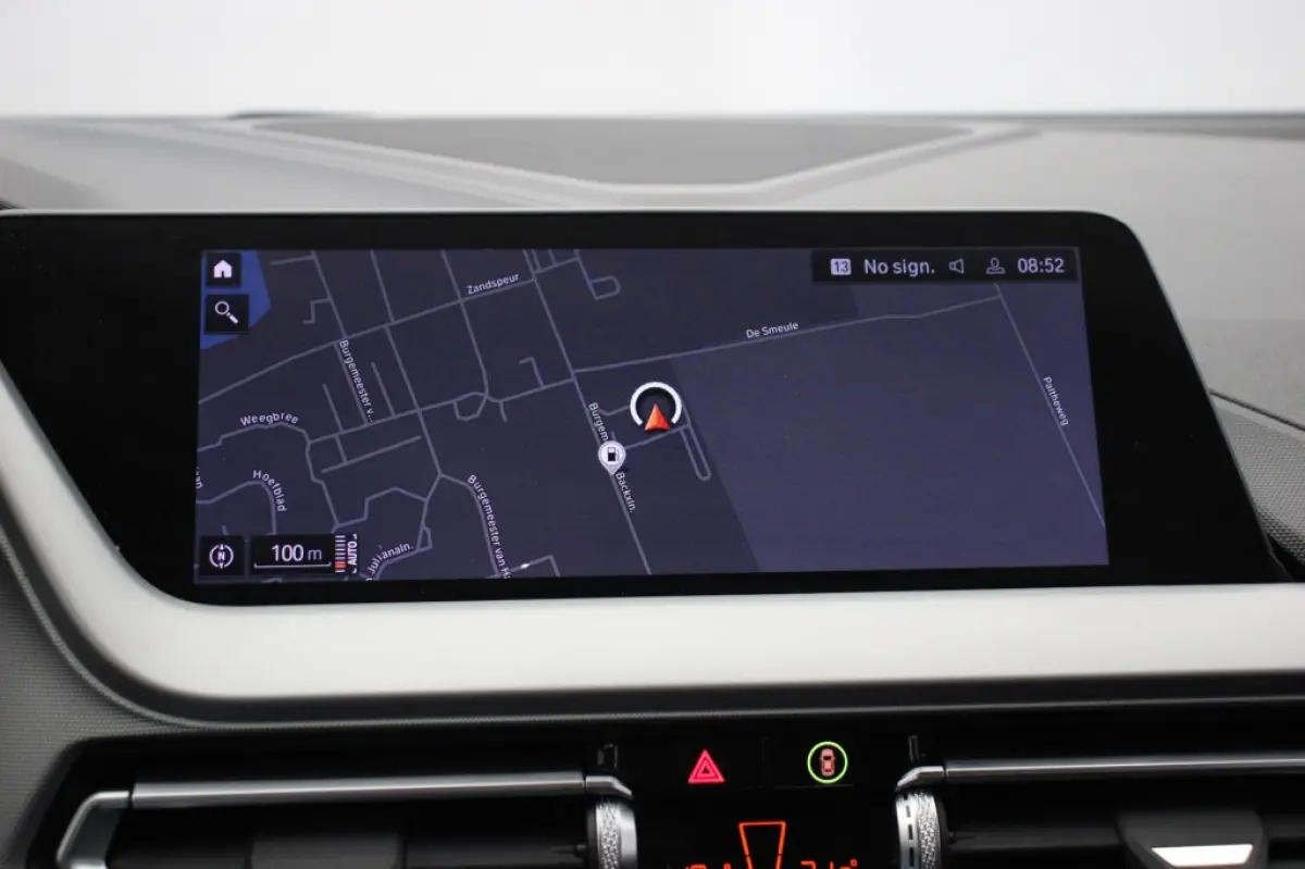 118i Business Edition Automaat - Digitaal Cockpit, Carplay, Clima, Stoelverw.